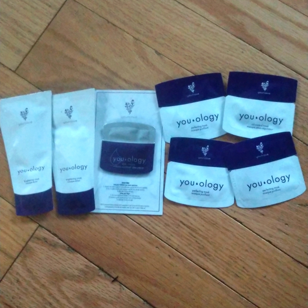 Younique Samples